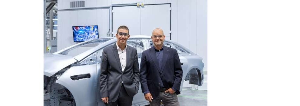 Smart Factory: Digital maintenance of TRUMPF laser in the global Mercedes-Benz production network